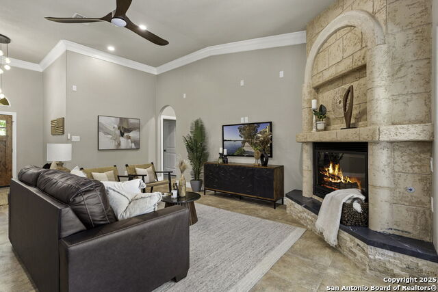 Listing photo id 12 for 155 Woodrow Center
