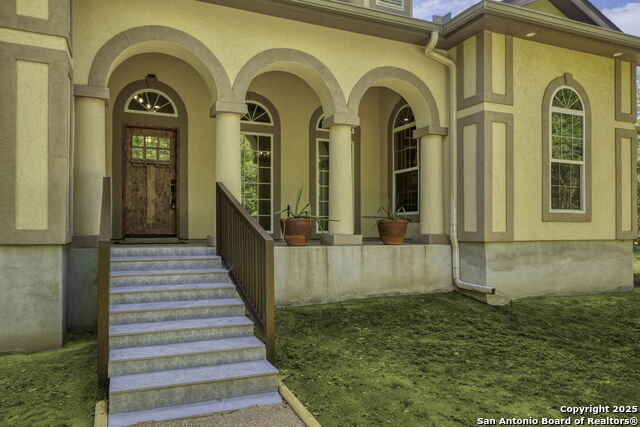 Listing photo id 1 for 155 Woodrow Center