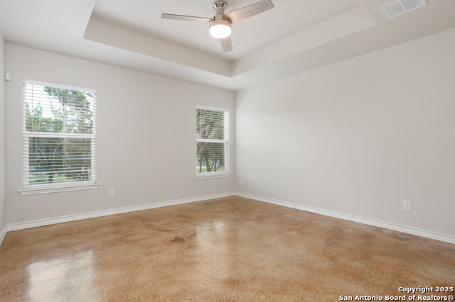 Listing photo id 9 for 150 Hill Dr