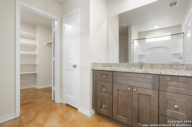 Listing photo id 10 for 150 Hill Dr