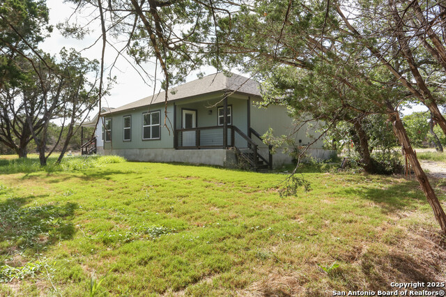 Listing photo id 18 for 150 Hill Dr
