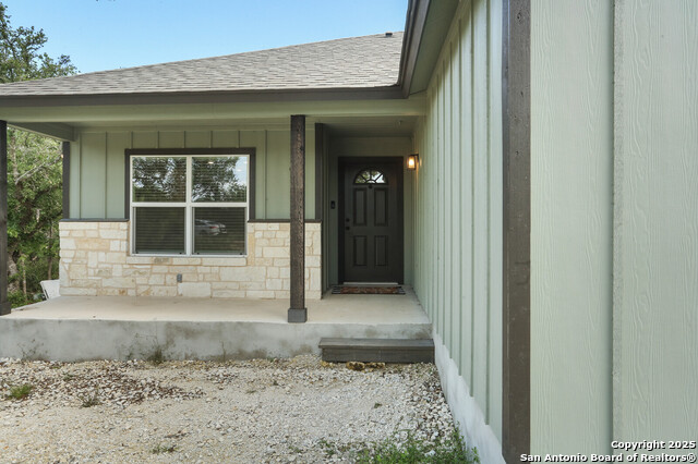 Listing photo id 1 for 150 Hill Dr
