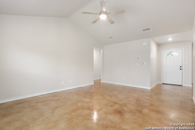 Listing photo id 3 for 150 Hill Dr