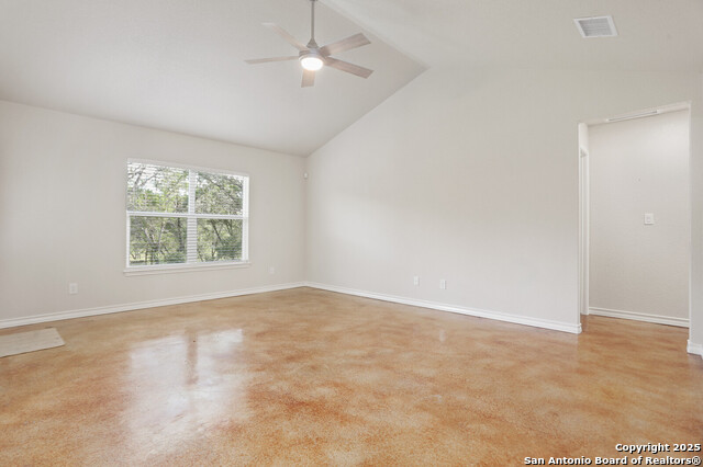 Listing photo id 4 for 150 Hill Dr