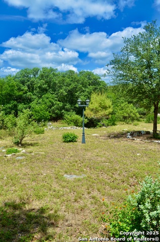 Listing photo id 51 for 3930 River Falls