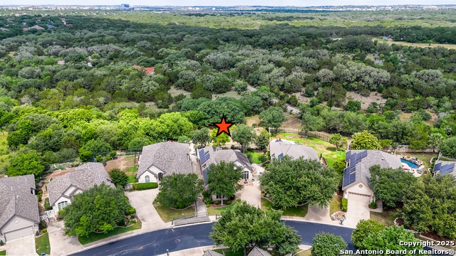 Listing photo id 52 for 3930 River Falls