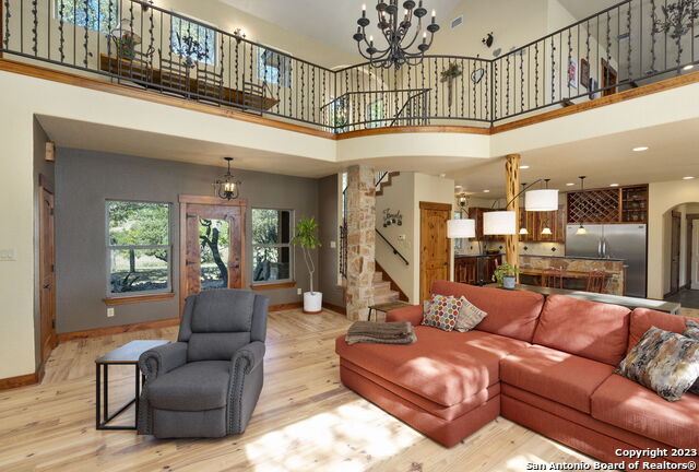 Image 14 of 44 For 849 Madrona Ridge Dr