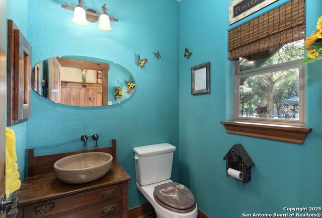 Image 16 of 44 For 849 Madrona Ridge Dr