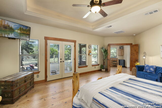 Image 20 of 44 For 849 Madrona Ridge Dr