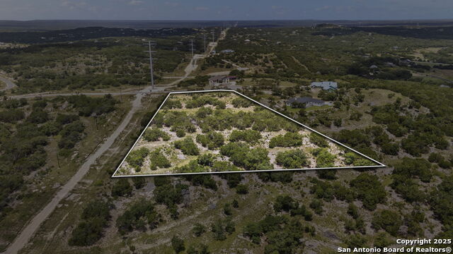 Image 17 of 18 For 831 Lovett Ridge Rd