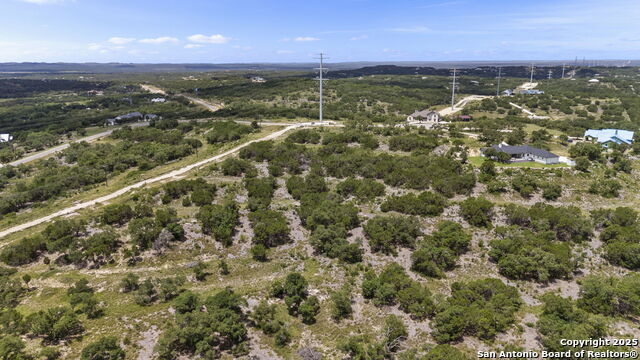 Image 7 of 18 For 831 Lovett Ridge Rd