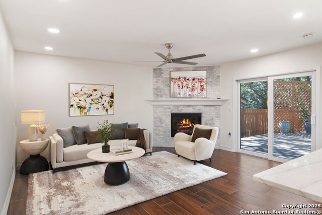 Image 10 of 47 For 12535 Elm Manor