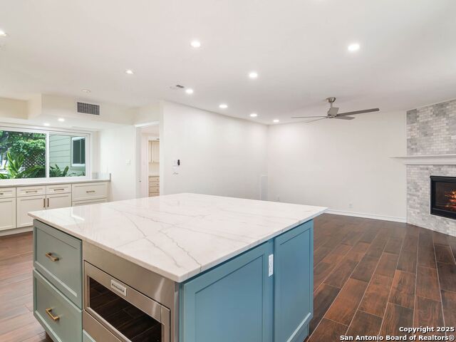 Image 11 of 47 For 12535 Elm Manor