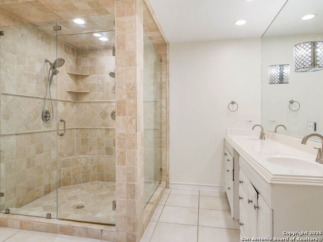 Image 21 of 47 For 12535 Elm Manor