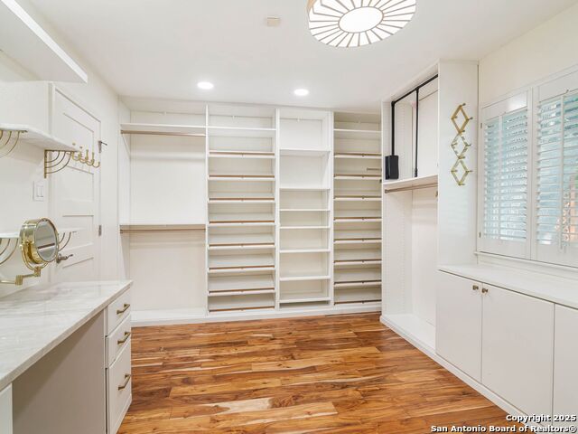 Image 22 of 47 For 12535 Elm Manor
