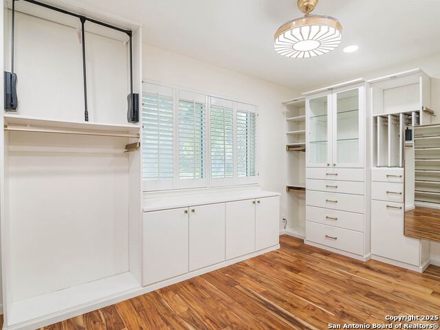 Image 23 of 47 For 12535 Elm Manor