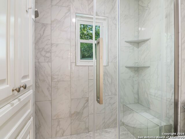 Image 32 of 47 For 12535 Elm Manor