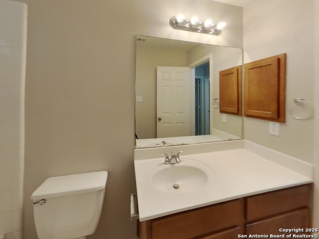 Image 15 of 17 For 10411 Trotters Bay