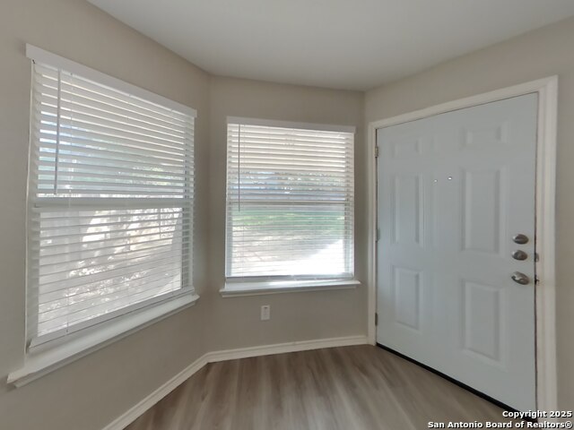 Image 6 of 17 For 10411 Trotters Bay