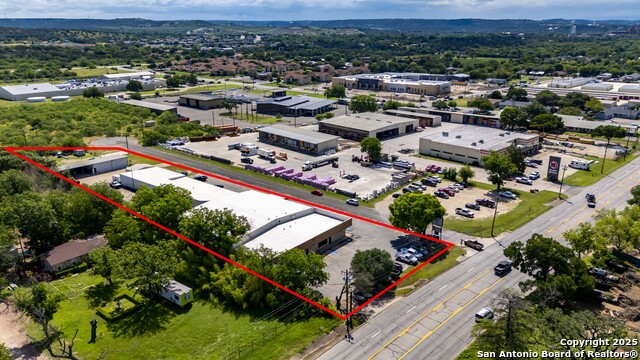 Image 21 of 25 For 2104 Memorial Blvd.