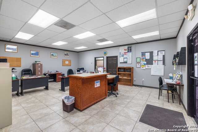 Image 6 of 25 For 2104 Memorial Blvd.