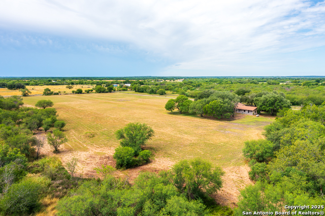 Listing photo id 3 for 202 Ranch Rd