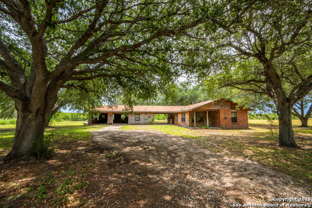 Listing photo id 5 for 202 Ranch Rd
