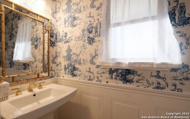 Image 8 of 33 For 6334 Firestone Pkwy