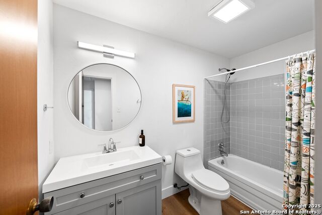 Image 33 of 70 For 730 Gloria Rd