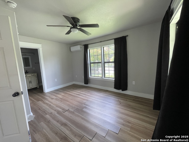 Listing photo id 8 for 603 Humboldt