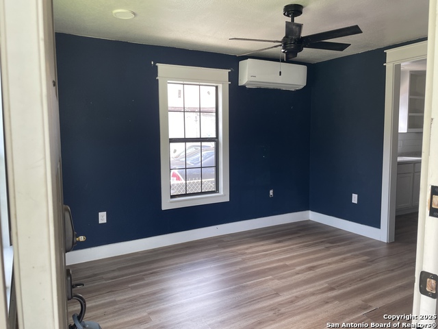 Listing photo id 2 for 603 Humboldt