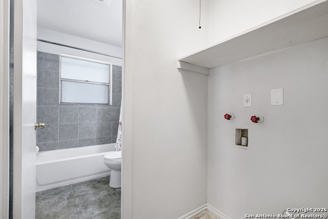 Image 19 of 26 For 4806 Luz Ave