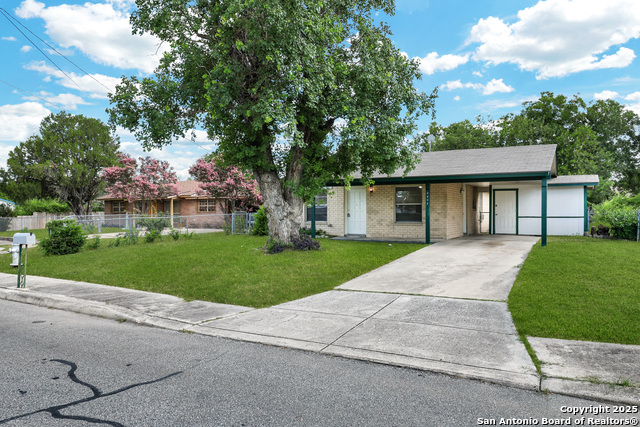 Image 2 of 26 For 4806 Luz Ave