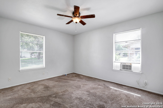 Image 21 of 26 For 4806 Luz Ave