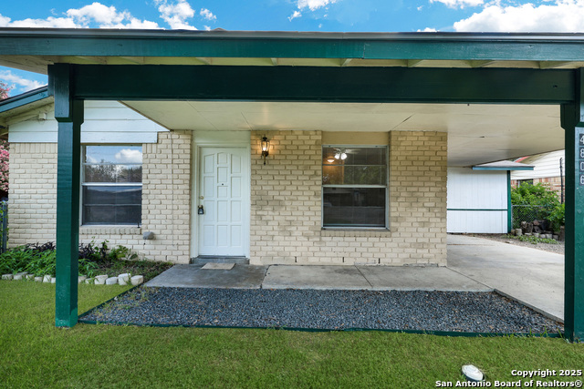 Image 4 of 26 For 4806 Luz Ave