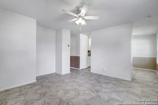 Image 7 of 26 For 4806 Luz Ave