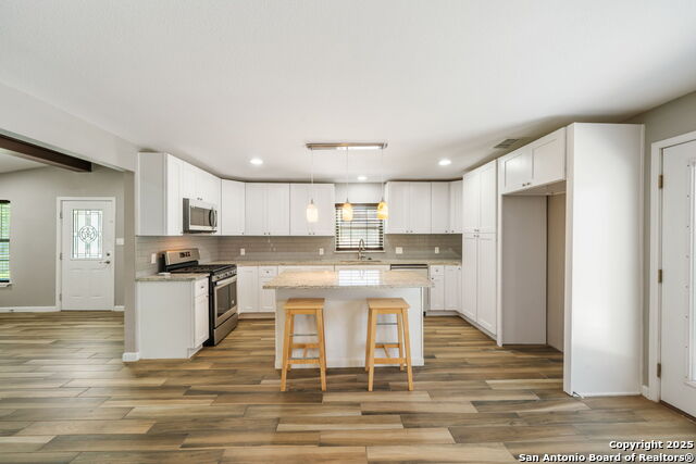 Image 13 of 32 For 122 Colleen Dr