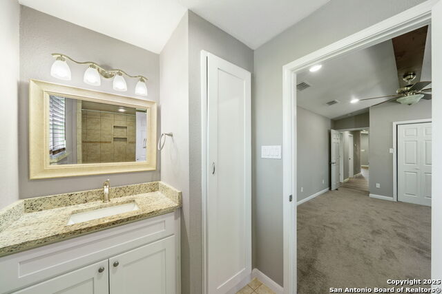 Image 19 of 32 For 122 Colleen Dr