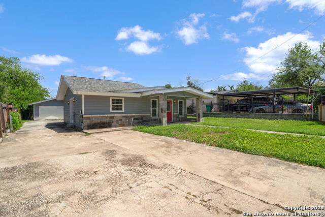 Image 3 of 32 For 122 Colleen Dr