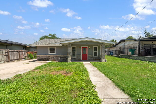 Image 4 of 32 For 122 Colleen Dr
