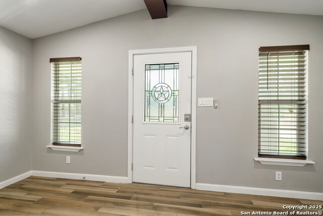 Image 7 of 32 For 122 Colleen Dr