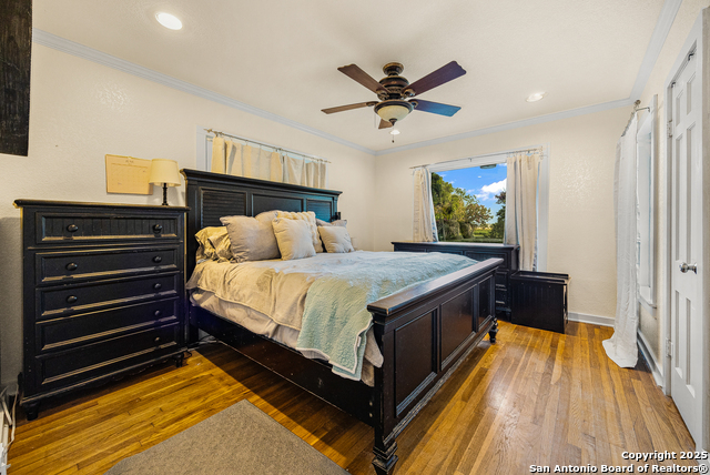 Listing photo id 14 for 2803 Haeckerville