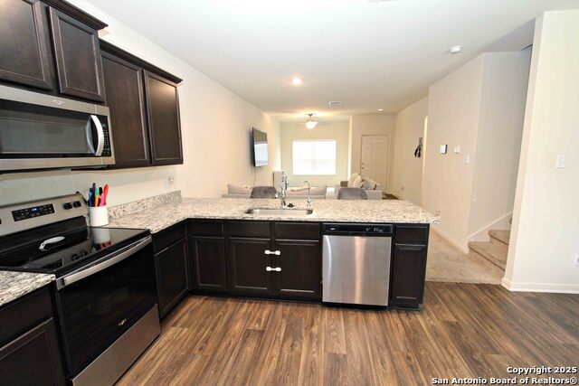 Listing photo id 10 for 10934 Monterey Pike