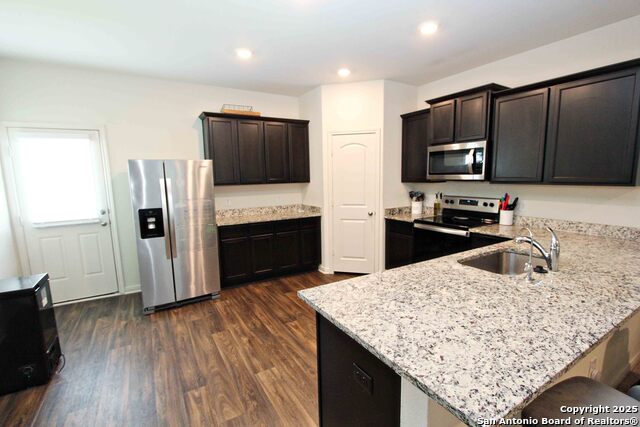 Listing photo id 12 for 10934 Monterey Pike