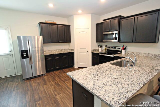 Listing photo id 13 for 10934 Monterey Pike