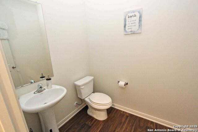 Listing photo id 18 for 10934 Monterey Pike