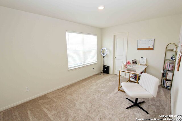 Listing photo id 34 for 10934 Monterey Pike