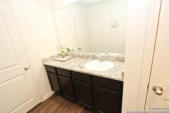 Listing photo id 41 for 10934 Monterey Pike