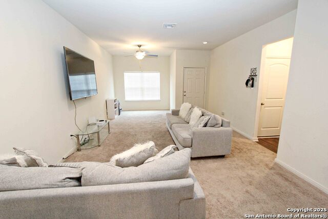 Listing photo id 3 for 10934 Monterey Pike