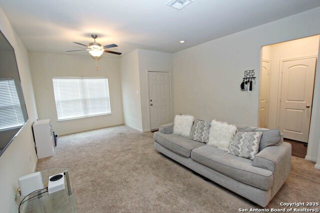 Listing photo id 4 for 10934 Monterey Pike